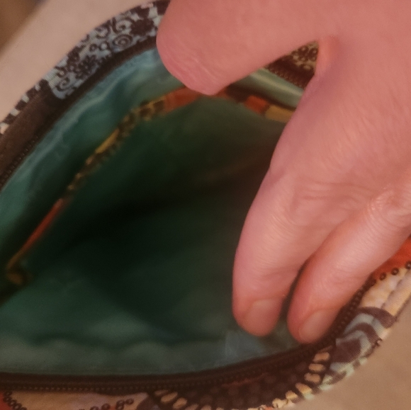 Vera bradley purse, like new - Picture 3 of 3